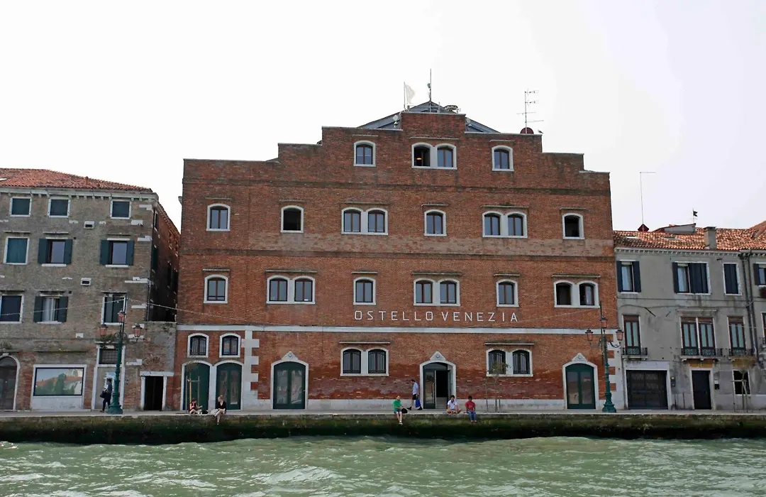 Generator Venice-1